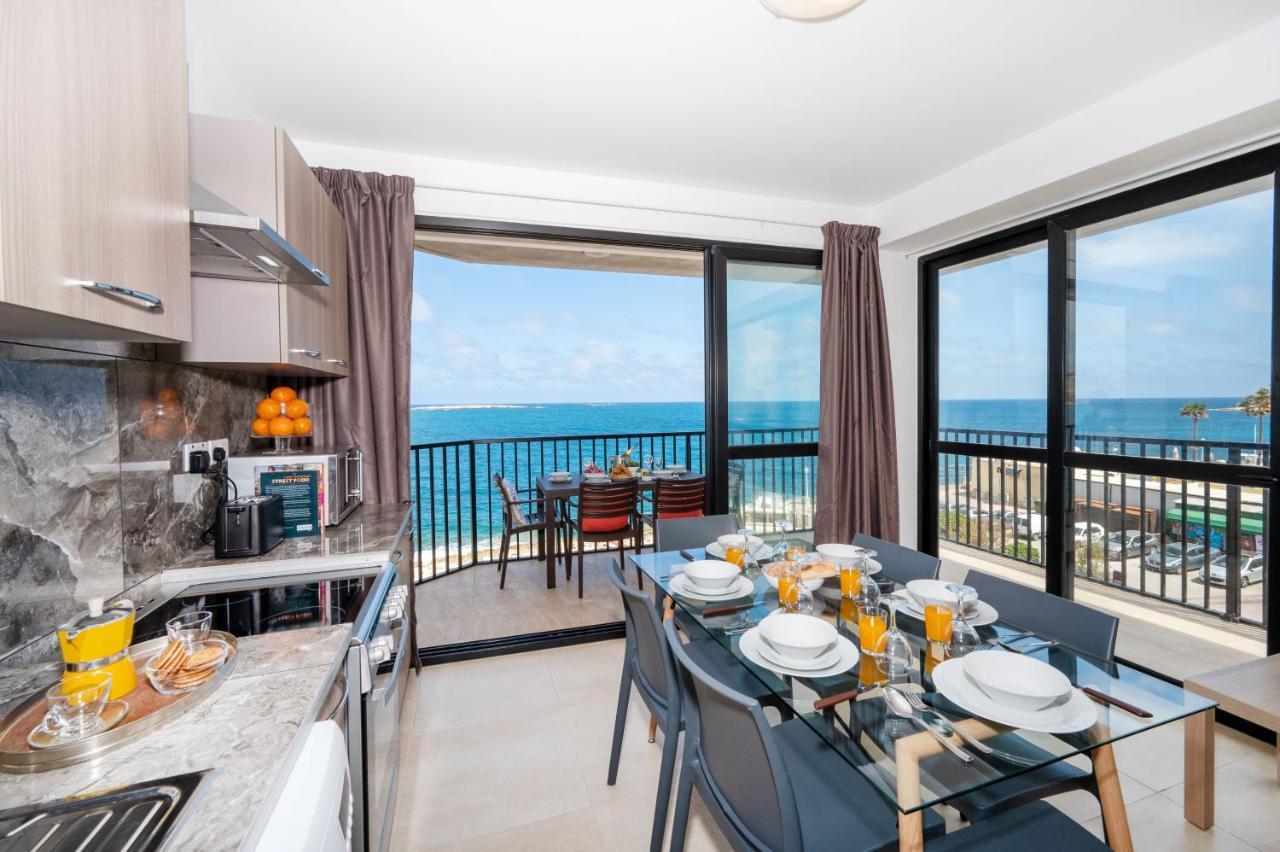 Islet Promenade Seafront Apartment With Large Corner Terrace By Getawaysmalta St. Paul's Bay Exterior foto
