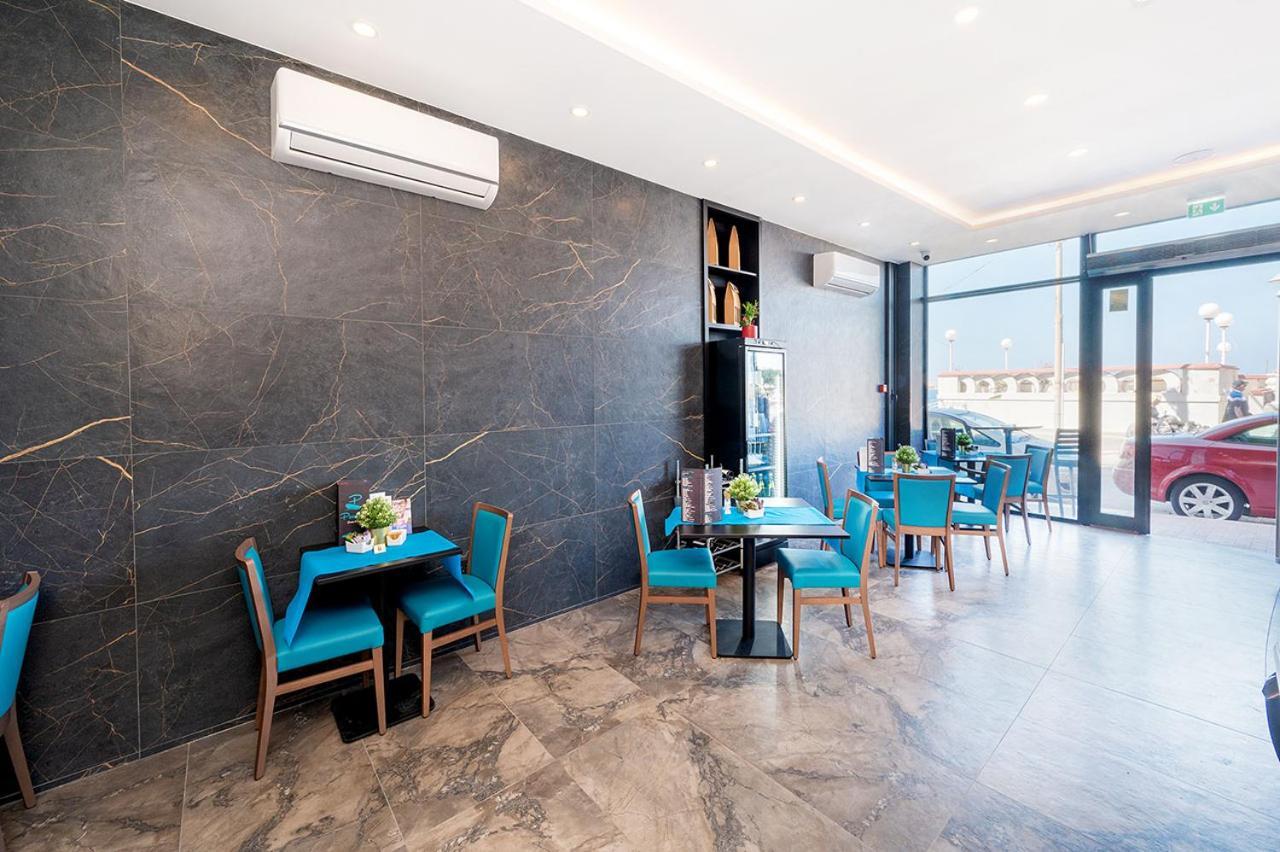 Islet Promenade Seafront Apartment With Large Corner Terrace By Getawaysmalta St. Paul's Bay Exterior foto